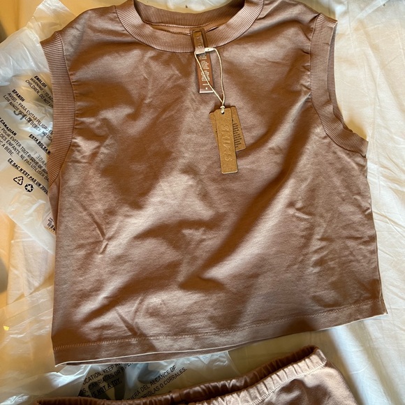 Skims 4 piece set - Picture 3 of 5